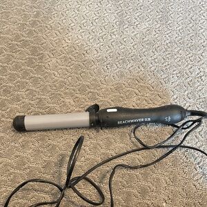 The Beachwaver Co. S1.25 Black and Silver Hair Curler